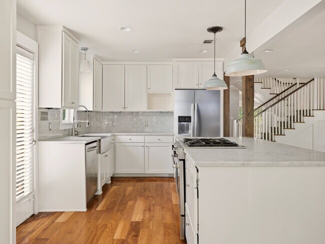 Photo - 1705 W 11th St