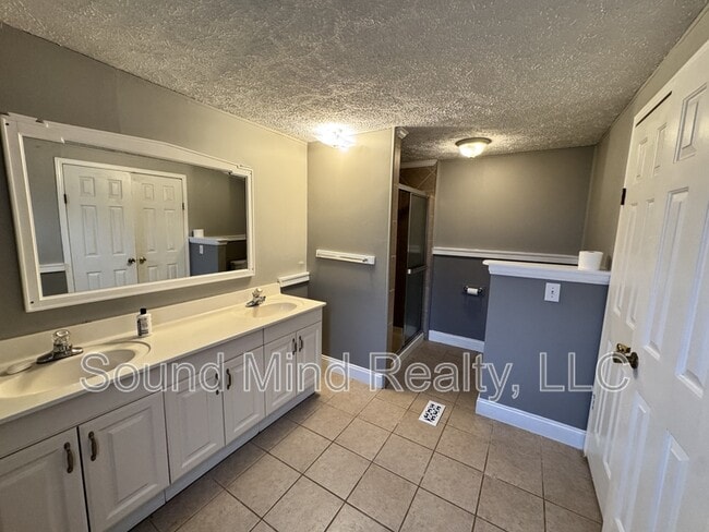 Photo - 5816 Goolsby Ct