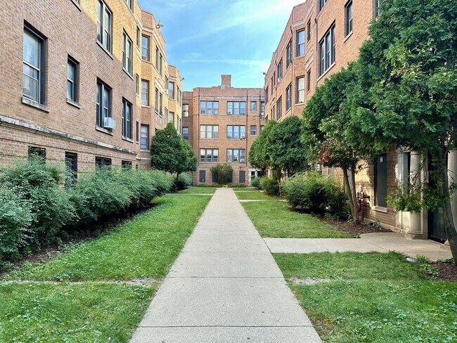 Building Photo - 1361 W Estes Ave Rental