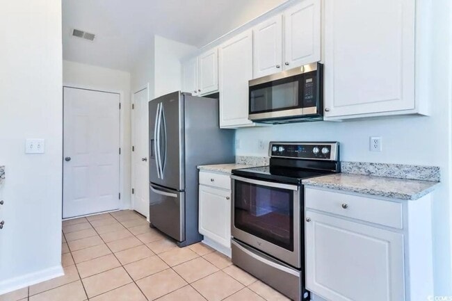Photo - 2081 Haystack Way