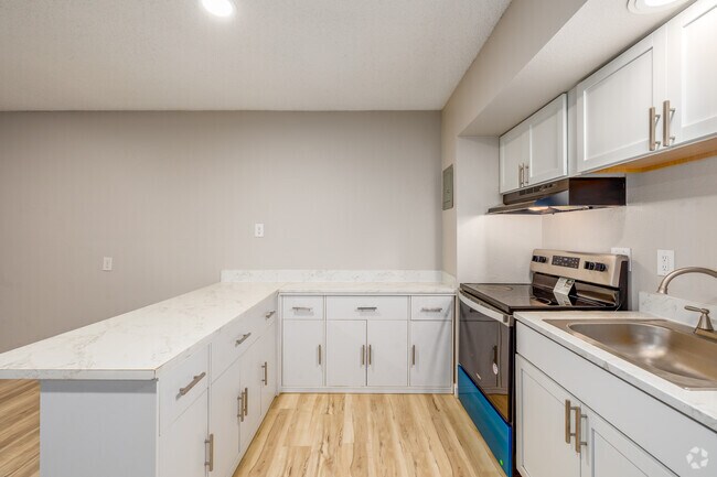 Studio - 377SF - Kitchen - 3100 SW 29th Ter
