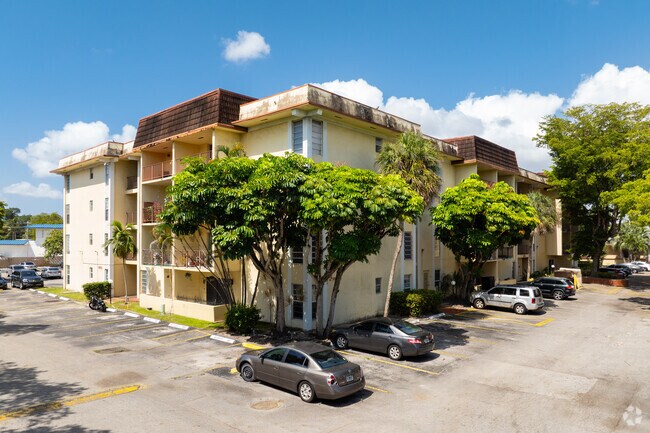 Photo - Capri Gardens Condominiums