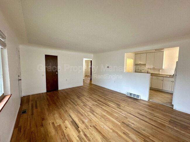 Photo - 1330 Otis St