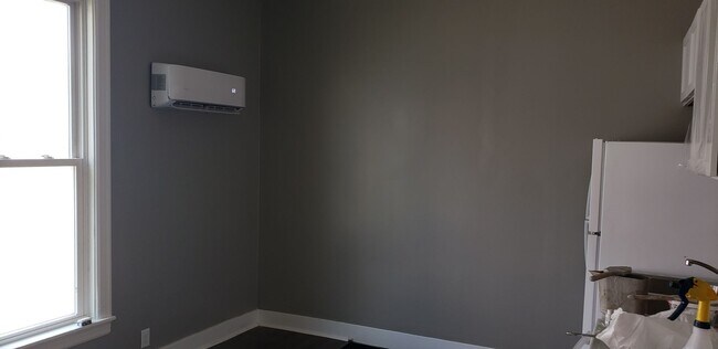 Photo - 103-832 S Washington St Unit 833-1/2 South Washington Street