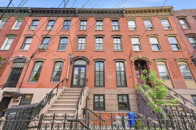 Building Photo - 155 Grand St Unit 2
