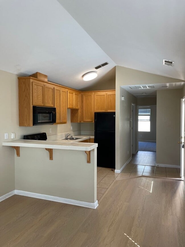 Adorable 1 bedroom 1 bath, full kitlchen, ... - Adorable 1 bedroom 1 bath, full kitlchen, ... House