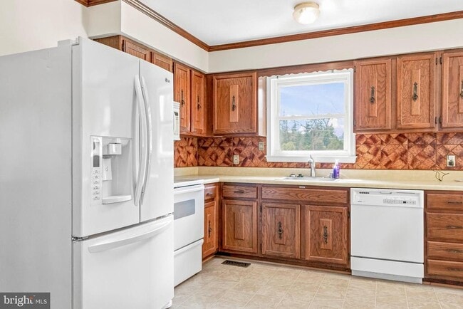Photo - 10117 Burwell Rd