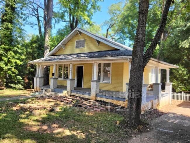 Building Photo - 1207 E 34th St