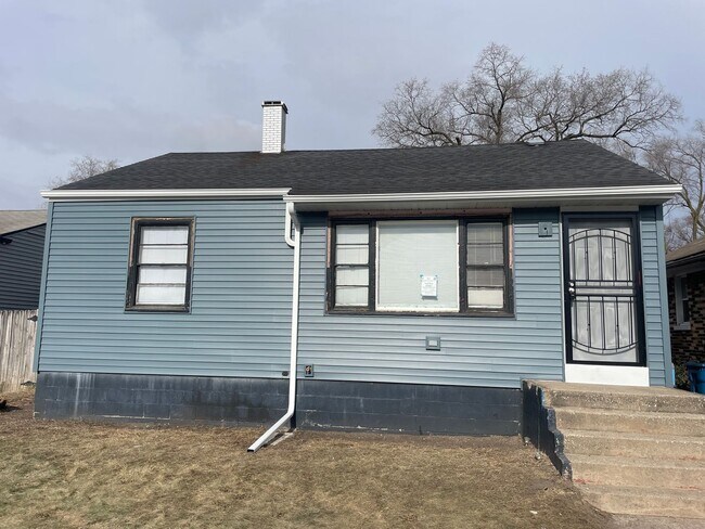 2BD/1BA Home In Gary IN - 2BD/1BA Home In Gary IN