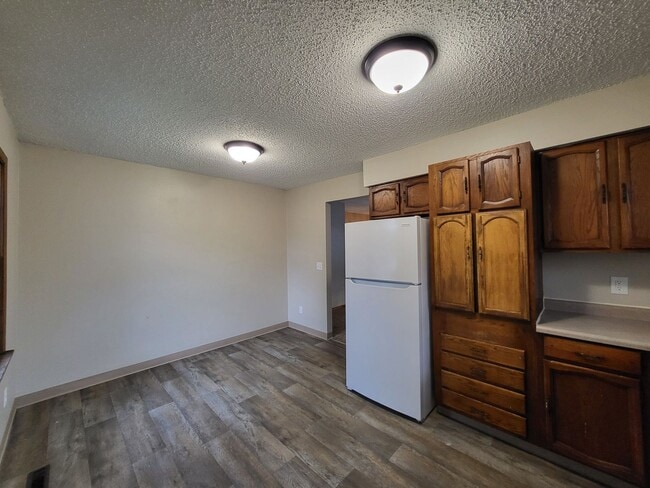 Photo - Spacious 4 bedroom home!