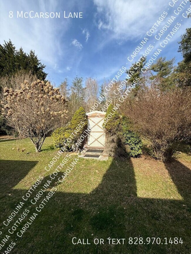 Photo - 8 McCarson Ln