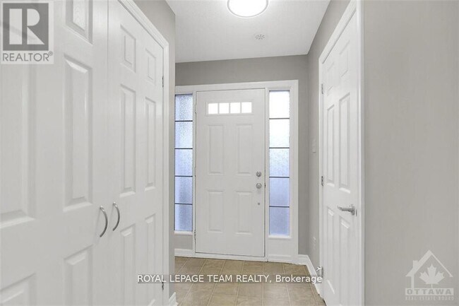 Photo - 914 Messor Cres