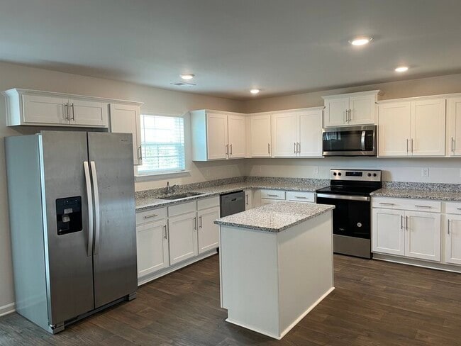 Photo - 440 Delahays Rd