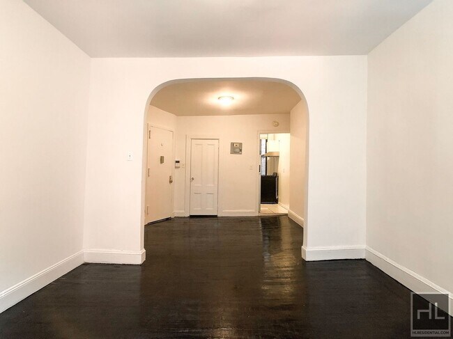 Photo - EAST 70 STREET Unit 2