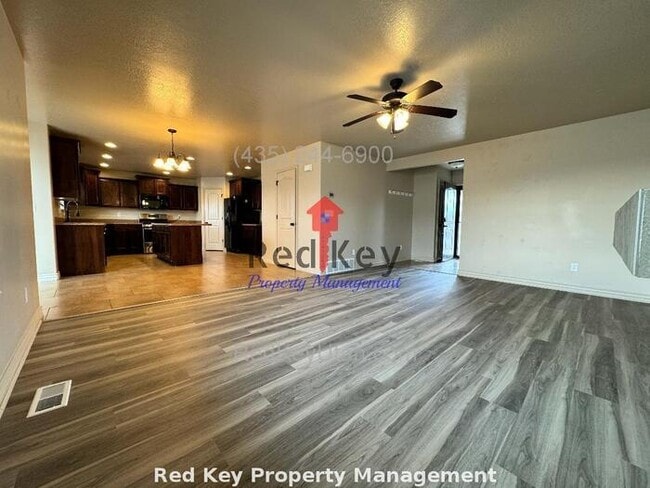 Photo - 770 N Single Family Home