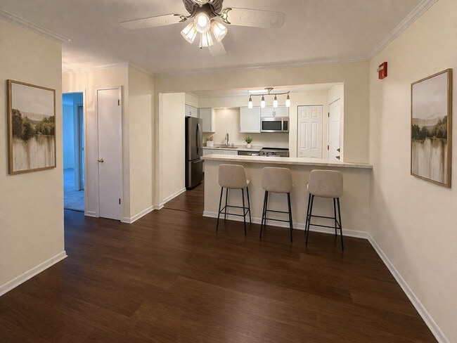 Photo - 2331 Ogden Ave Unit 4