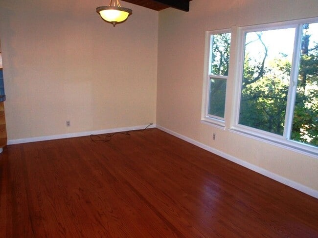 Photo - Pet Friendly Mill Valley Home w/ Hardwood floors and View