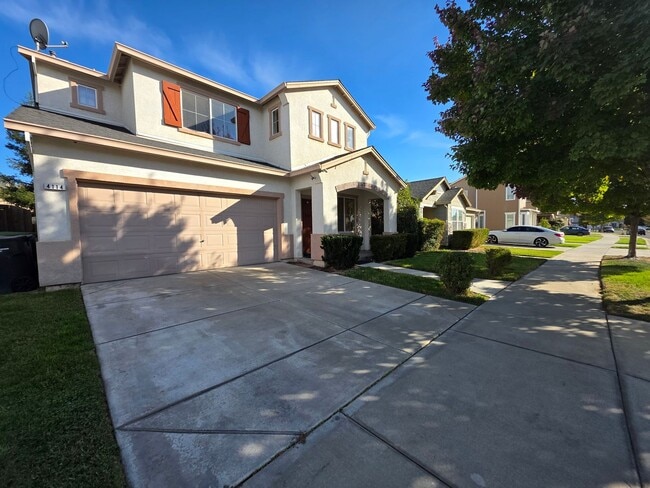Photo - 4 bedroom in north Turlock!