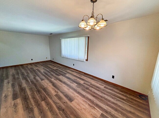 Photo - 105 Grand E Ave Unit 2