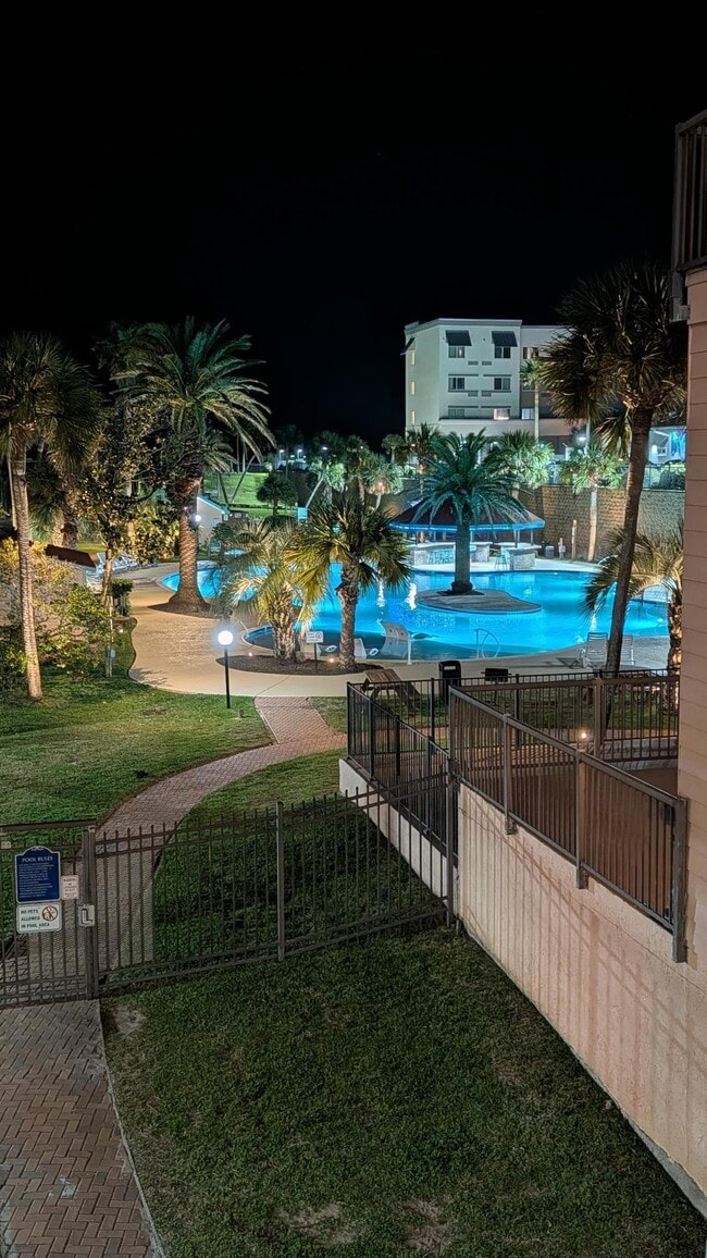 Photo - 9520 Seawall Blvd Unidad 143