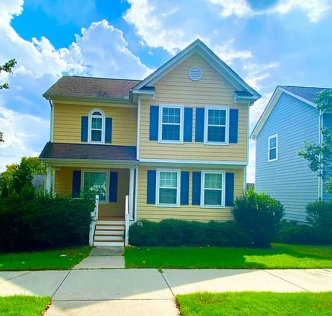 Building Photo - Ready To View!!! Great Location!!!!