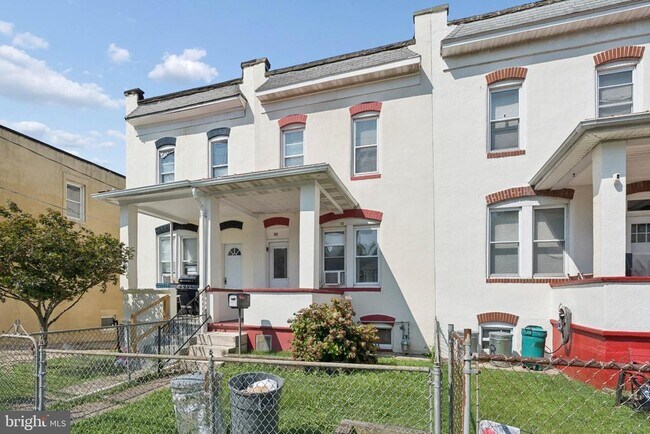 Photo - 540 46th St