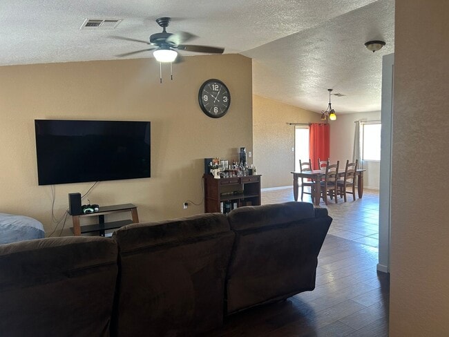 Photo - 6125 E 41st Pl