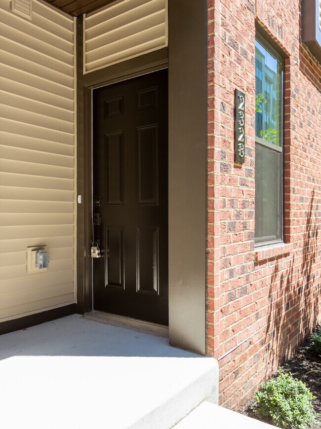 Photo - Elegant Townhome Living Near Herndon Conveniences