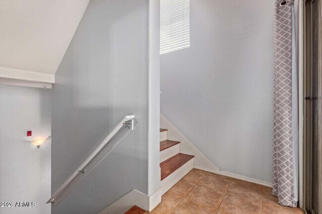 Photo - 3250 W Greenway Rd