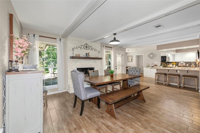 Photo - 676 Ravensworth Dr