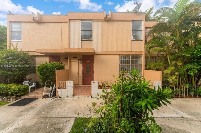Building Photo - 6011 SW 69th St Rental