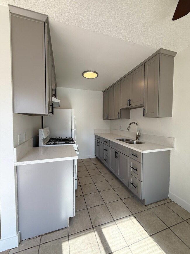 1980 Harbor Ave