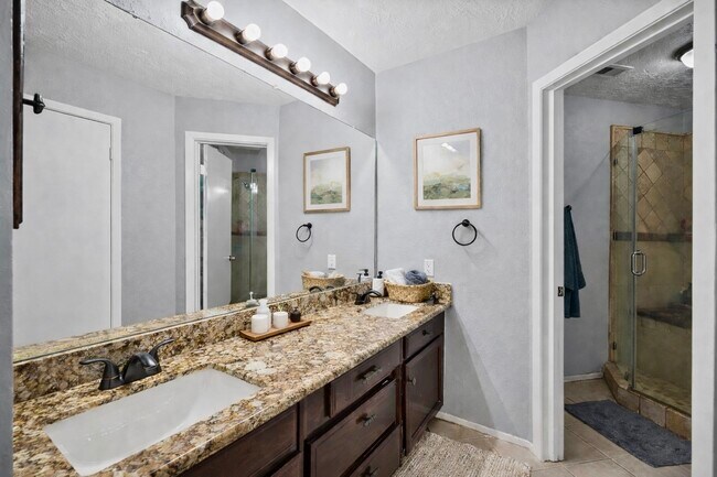 Photo - 1418 Pennygent Ln