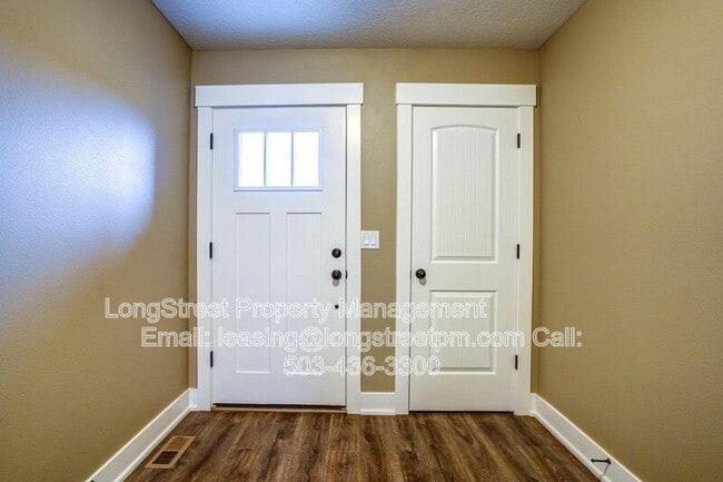 Photo - 486 S Monmouth Ave