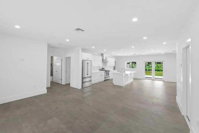 Photo - 13350 61st Ln N