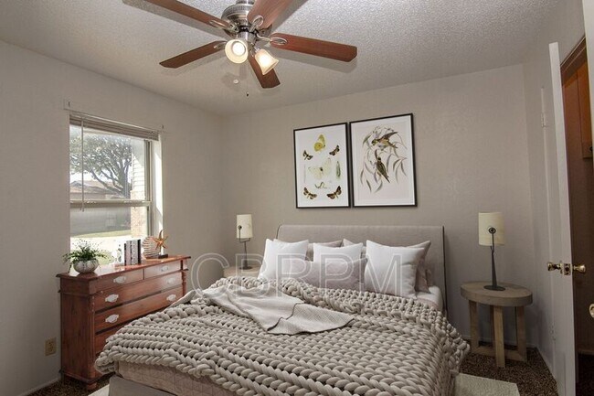 Photo - 101 Teakwood Ave