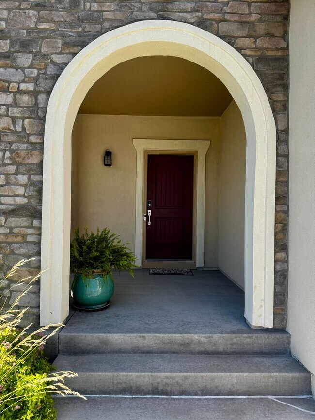 Photo - Stunning 5 Bedroom Home in Cordera with access to Community center with pool