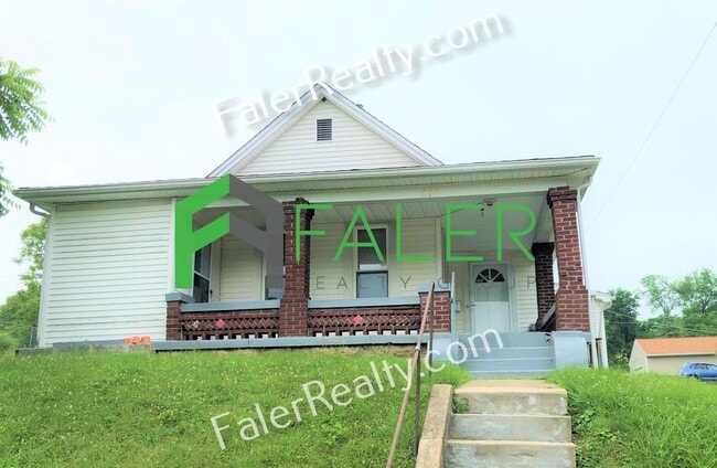 Building Photo - Huge 2-bedroom home with beautiful finishes