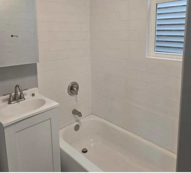 Photo - 1915 N Karlov Ave