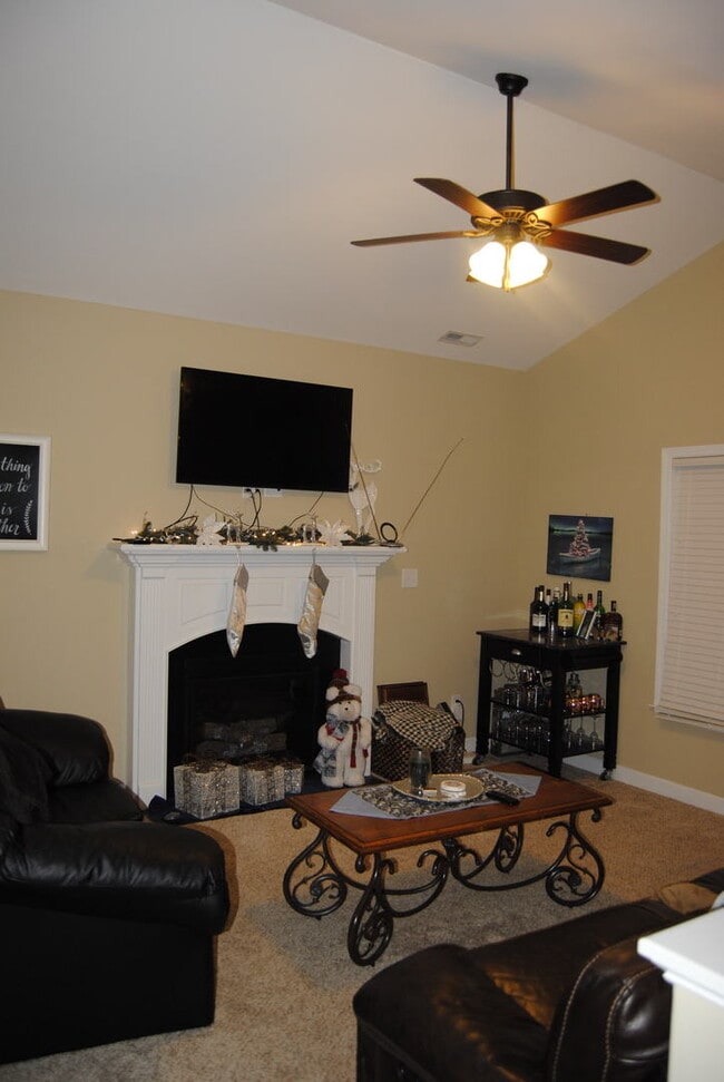 Photo - 210 Twilight Dr