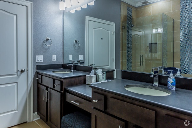 1BR, 1BA - Weddington - Bathroom
