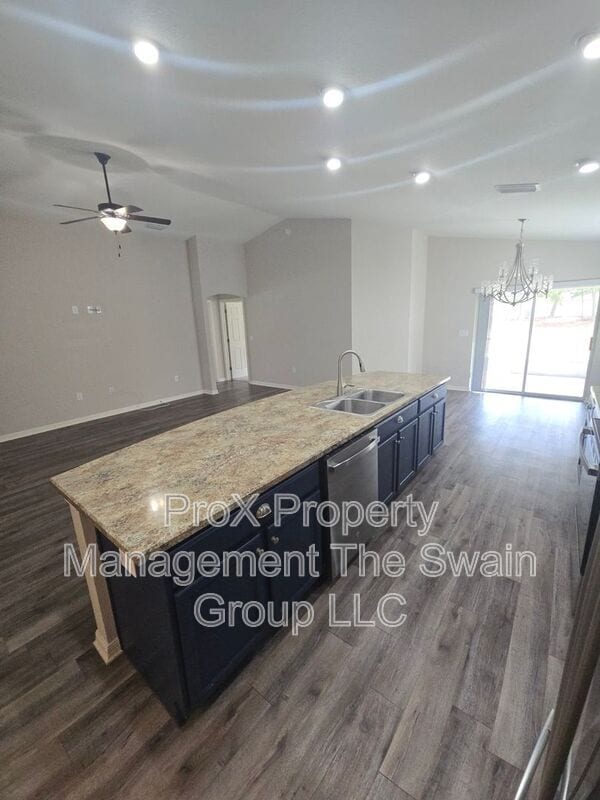 Photo - 1906 Danes Ct