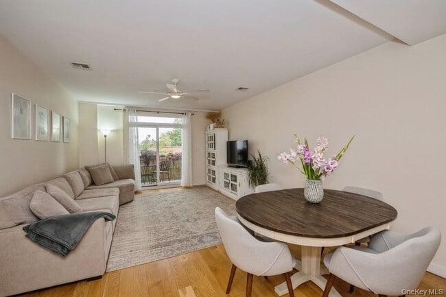 Photo - 1251 E 19th St Unit 4B