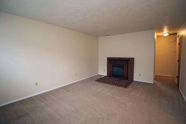 Photo - 3805-3805 SE Cesar Estrada Chavez Blvd Unidad 3805 - 08