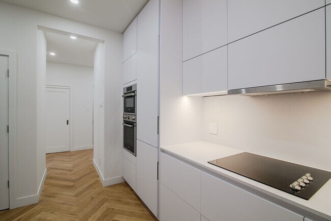 Photo - 2068 Rue Sherbrooke O Unit 15