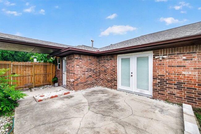 Building Photo - 13629 Lynnwood Ln