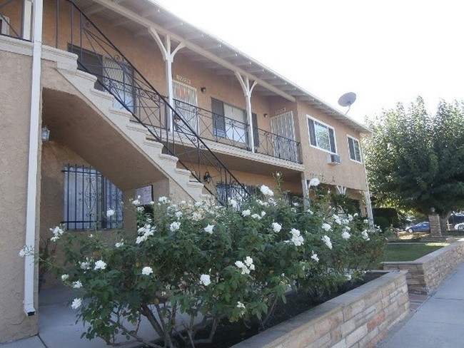 Photo - 14227 Moorpark St Apartment Unit 14229