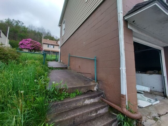 Photo - 42 Hazel St