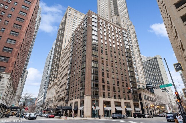 Photo - 40 E Delaware Pl Condo Unit 1304