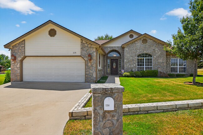 Photo - 114 Friend's Wood Ave